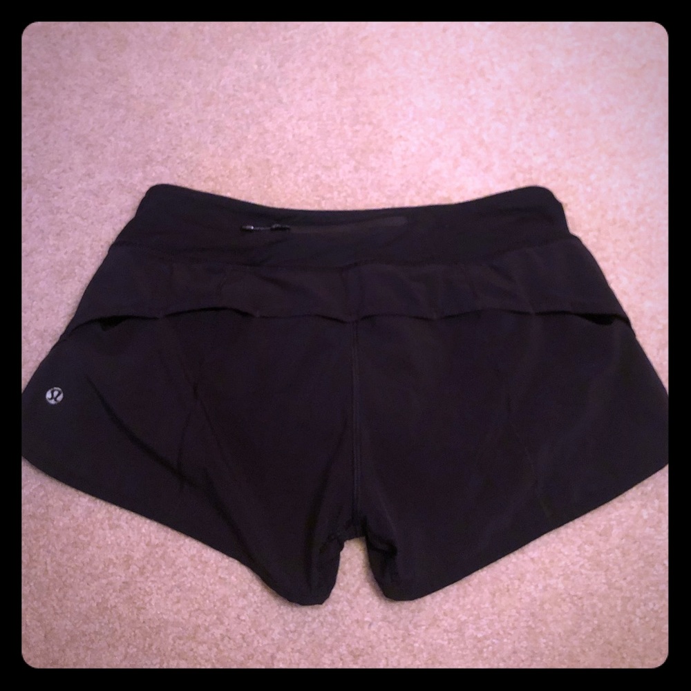 Lululemon shorts (size: 6)